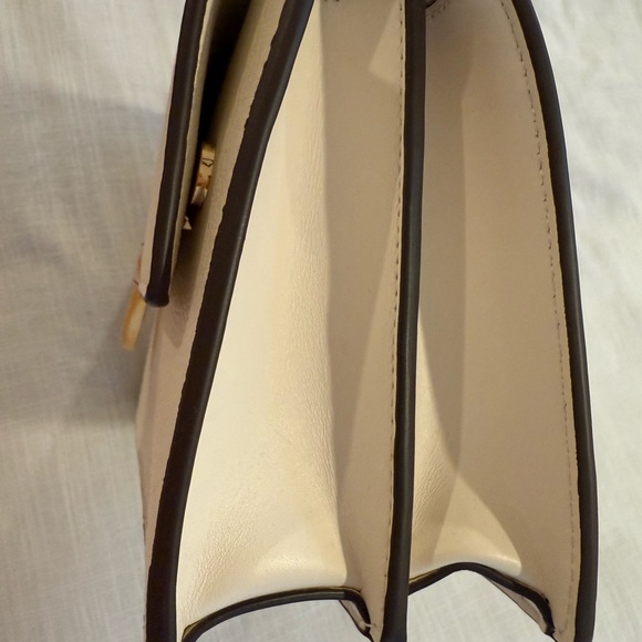 Tory Burch ivory & gold purse - Picture 4 of 7